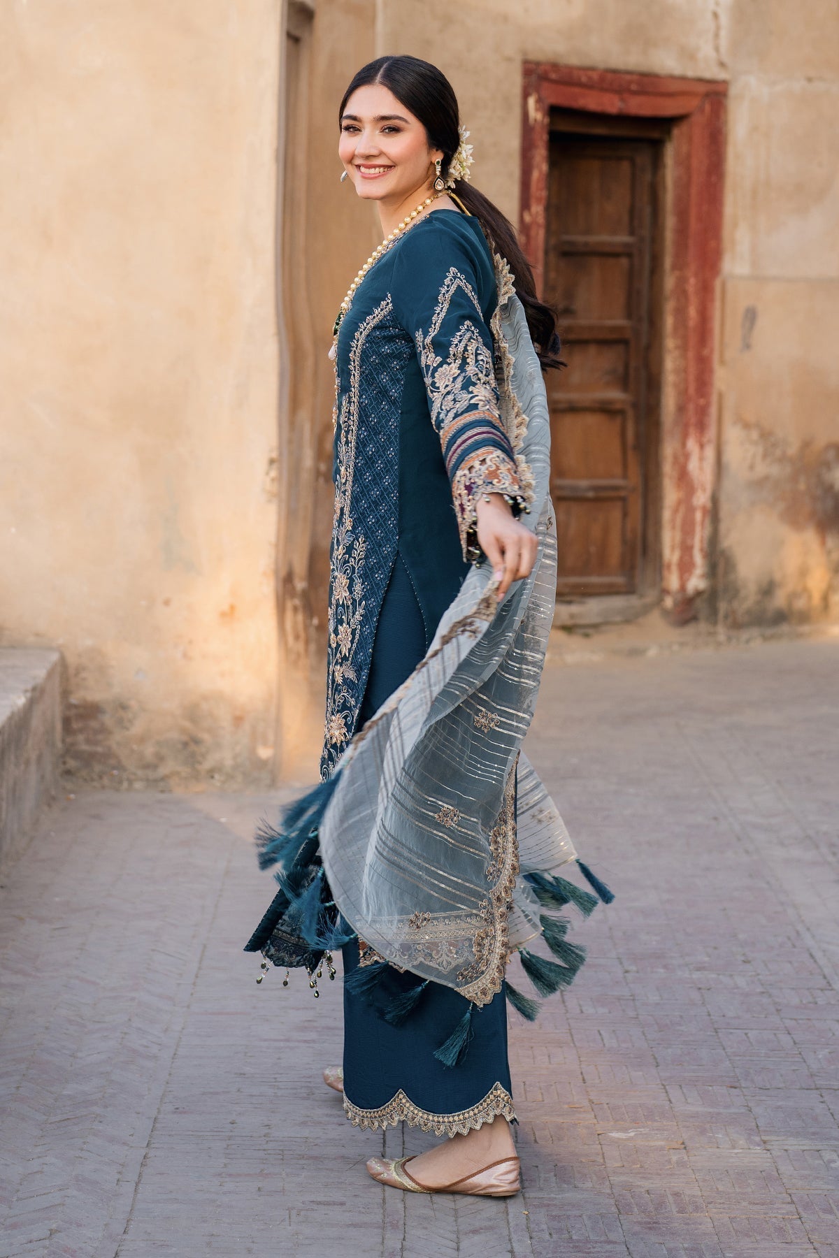 BATIK LAWN 3 PC HEAVY EMBROIDERED WITH  EMBROIDERED DUPATTA