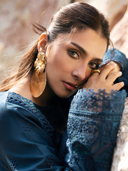 MAHNUR LUXURY LAWN EMBROIDERED 3 PC WITH EMBROIDERED DUPPATA