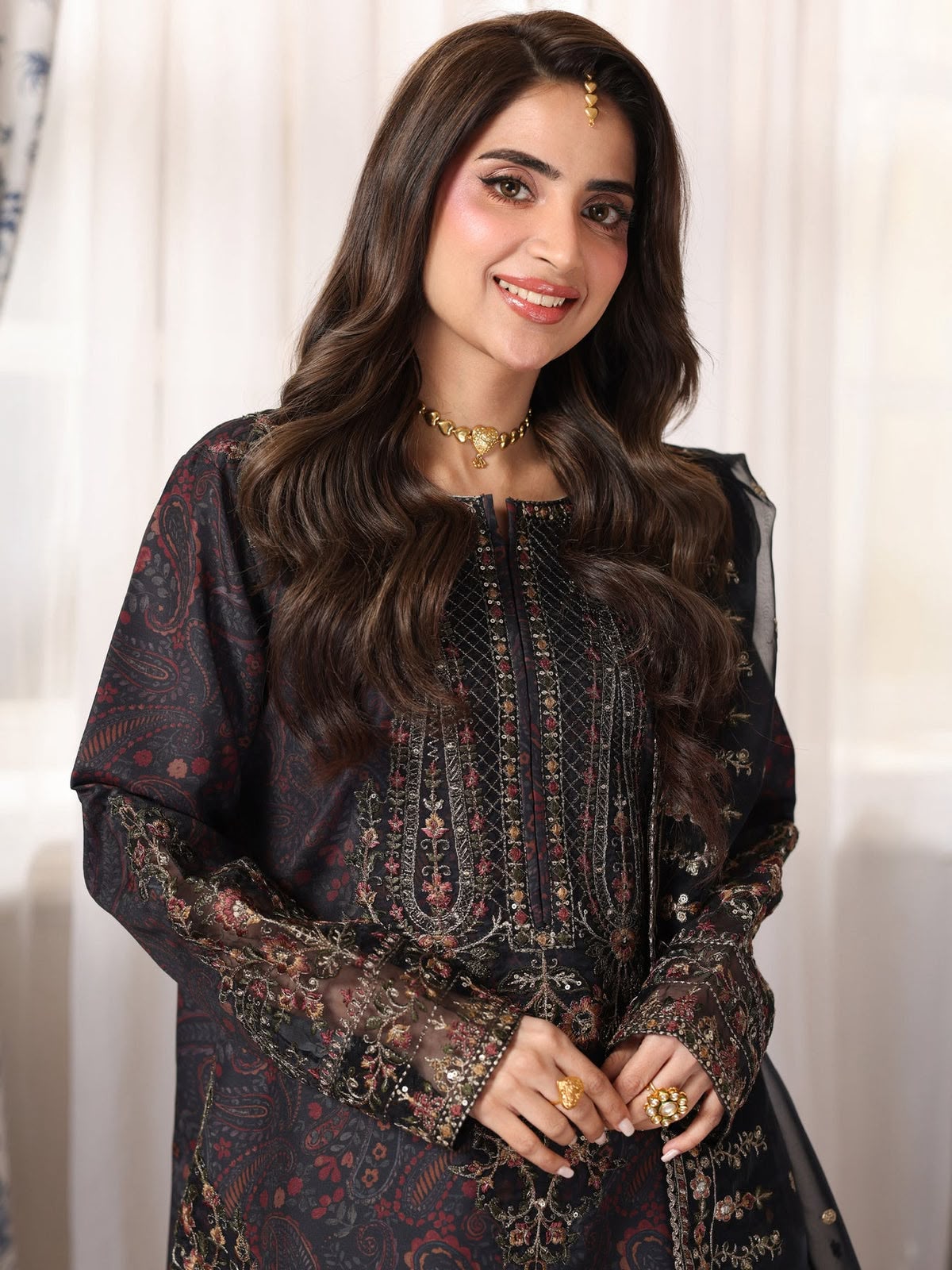 MOHAGNI LAWN LUXURY EMBROIDERED 3 PC WITH SOFT EMBROIDERED DUPPATA