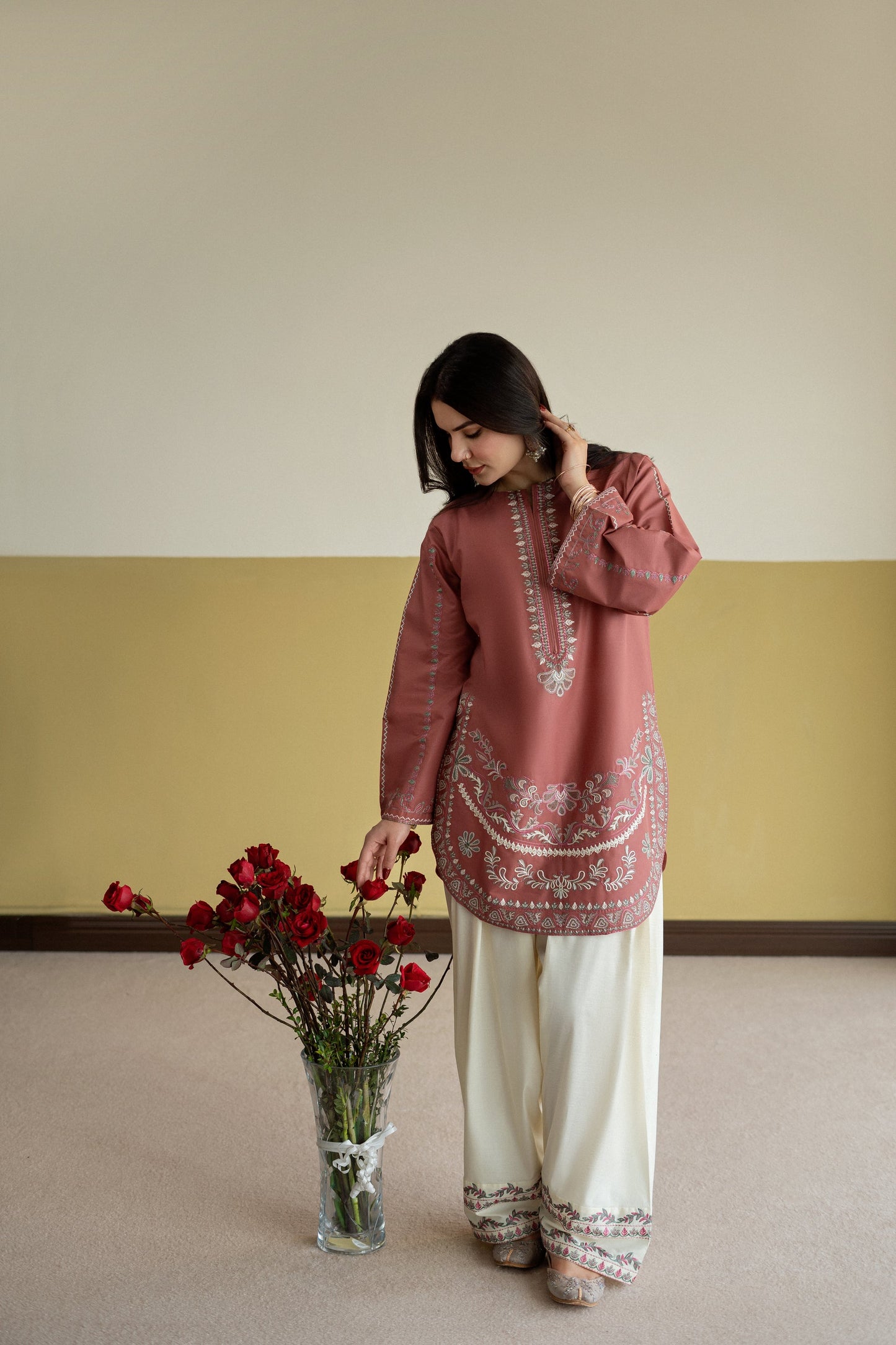 URGE LAWN 2 PC EMBROIDERD WITH EMBROIDERED TROUSER