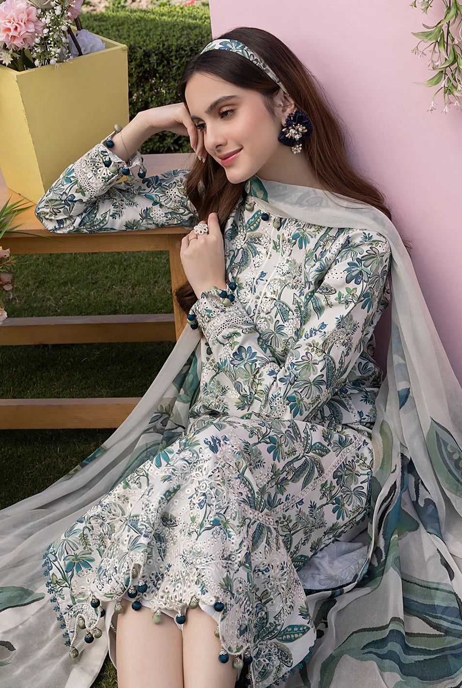IZEL LAWN 3 PC WITH EMBROIDERED DUAPPTA