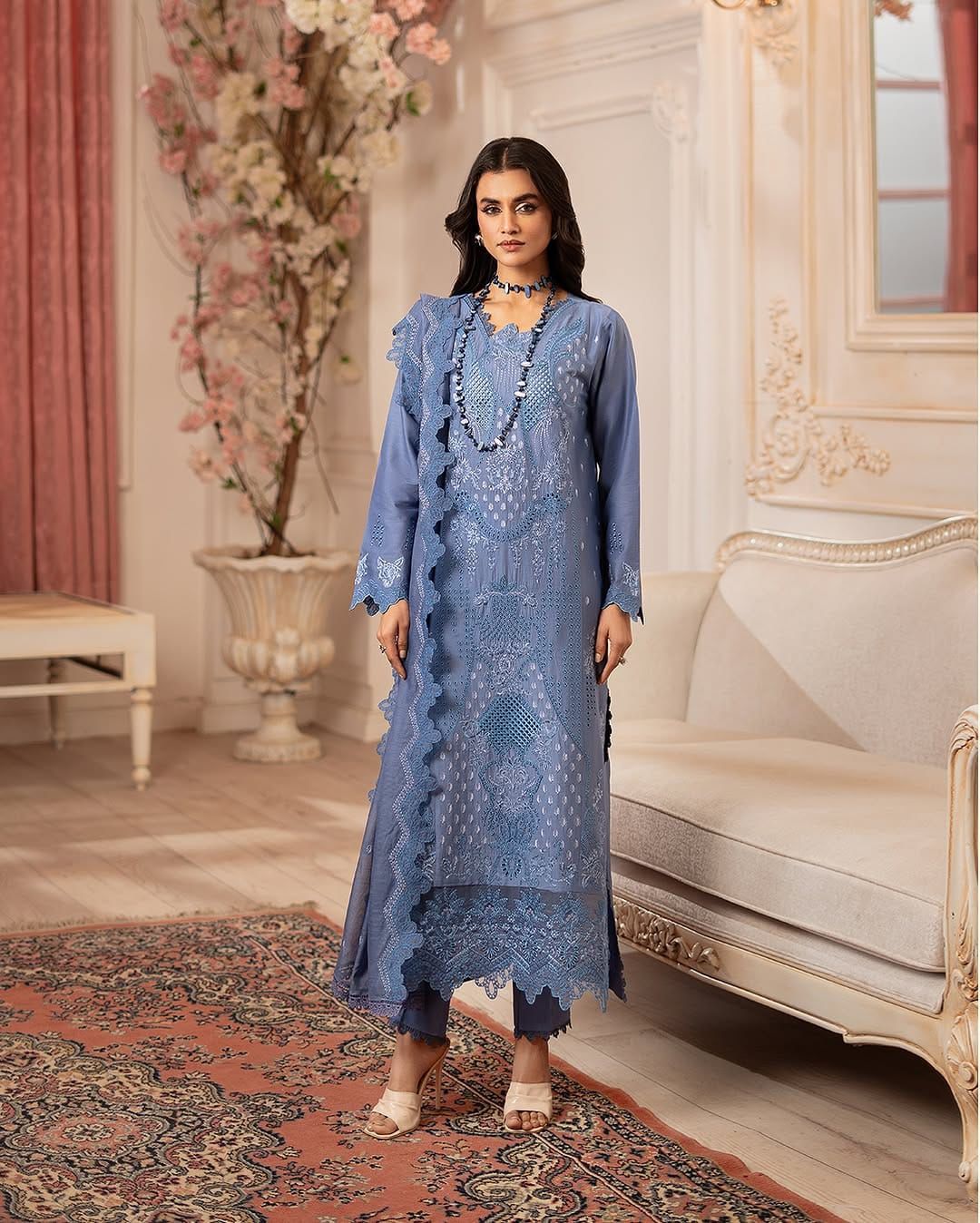 RAJBARI LAWN 3 PC EMBROIDERED