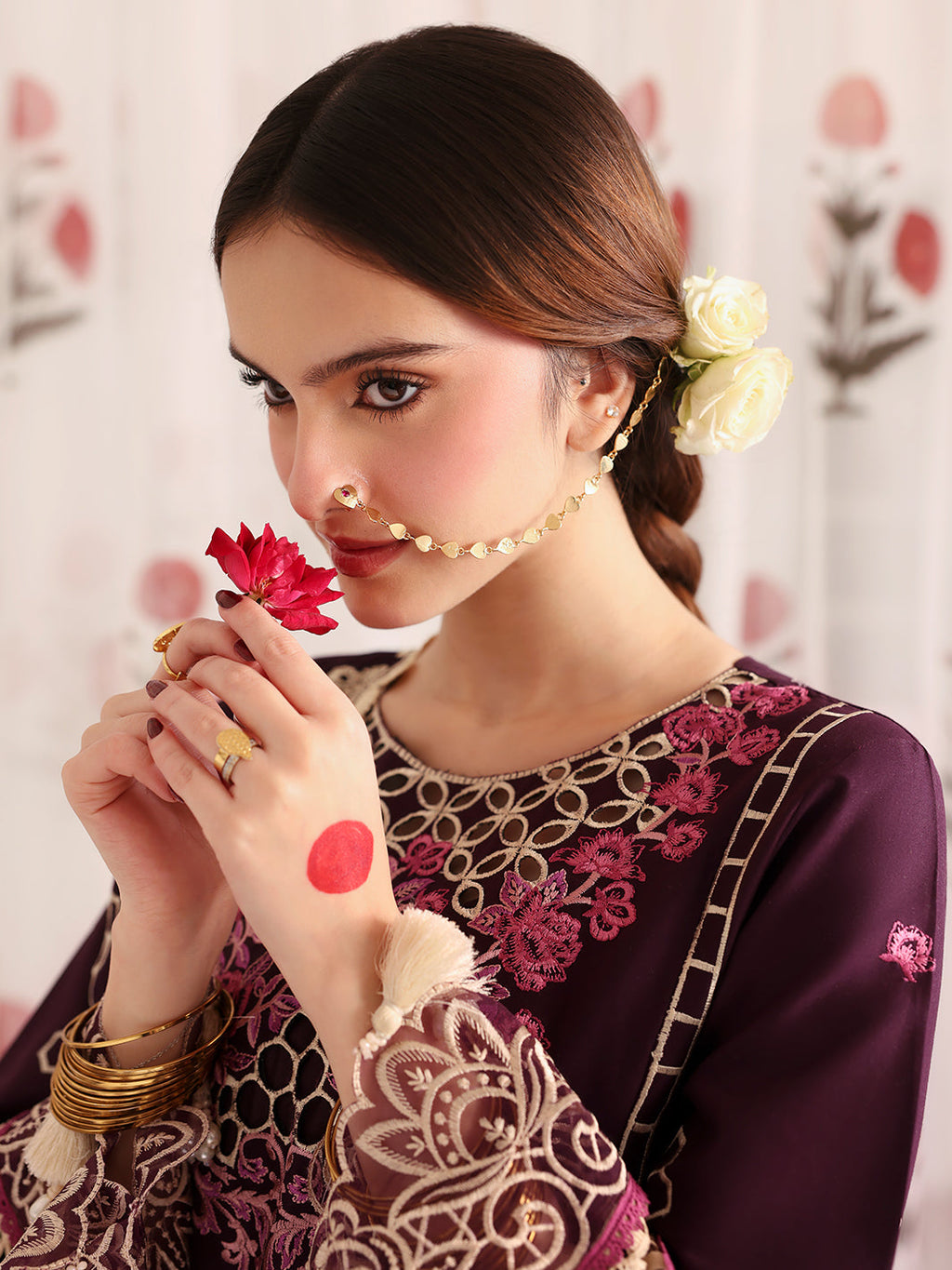 MAHNUR LAWN 3 PC LUXURY EMBROIDERED DUPATTA