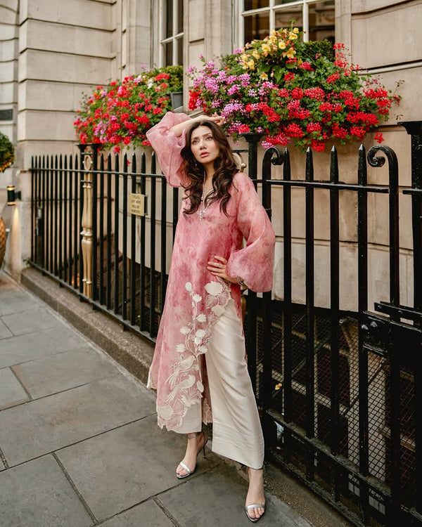 MAHIRA KHAN LUXURY EMBROIDERED SUIT WITH CUTWORK SHIRT AND TROUSER