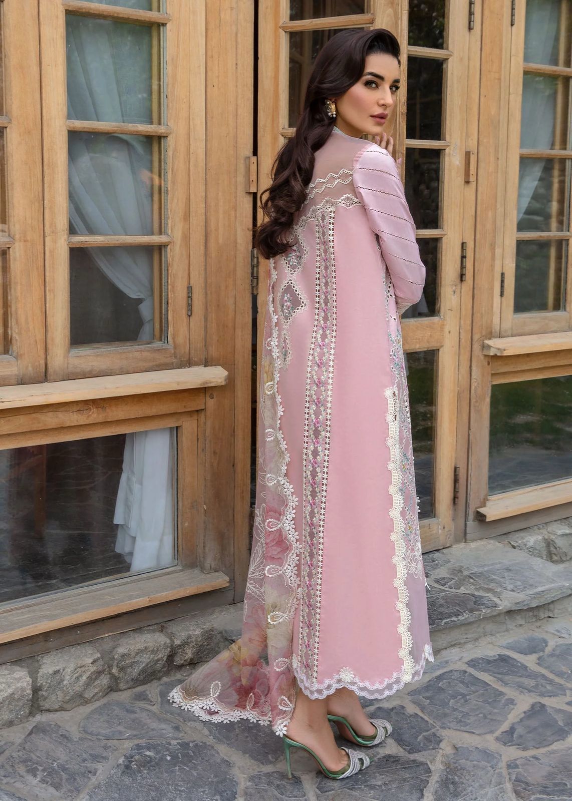CRIMSON LUXURY LAWN 3 PC WITH EMBROIDERED DUAPPTA