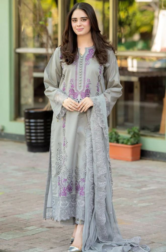 MUSHQ 3 PC LAWN EMBROIDERED WITH EMBROIDERED DUAPPTA