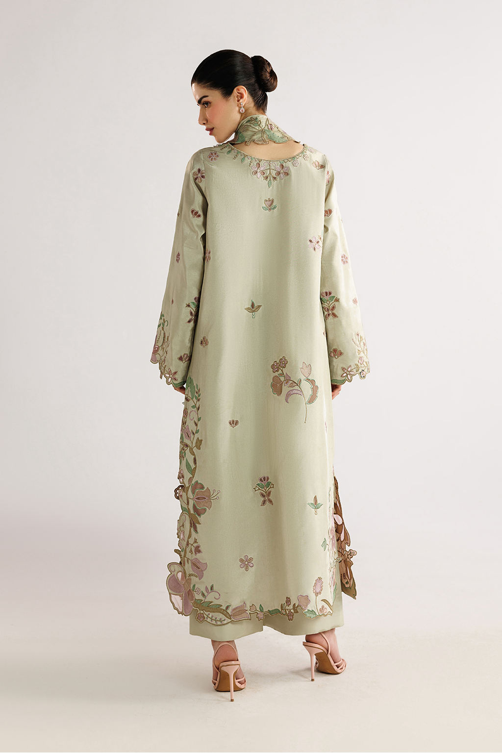 IZNIK-3PC DHANAK EMBROIDERED SHIRT WITH WOOL TYE&DYE PRINTED EMB SHAWL