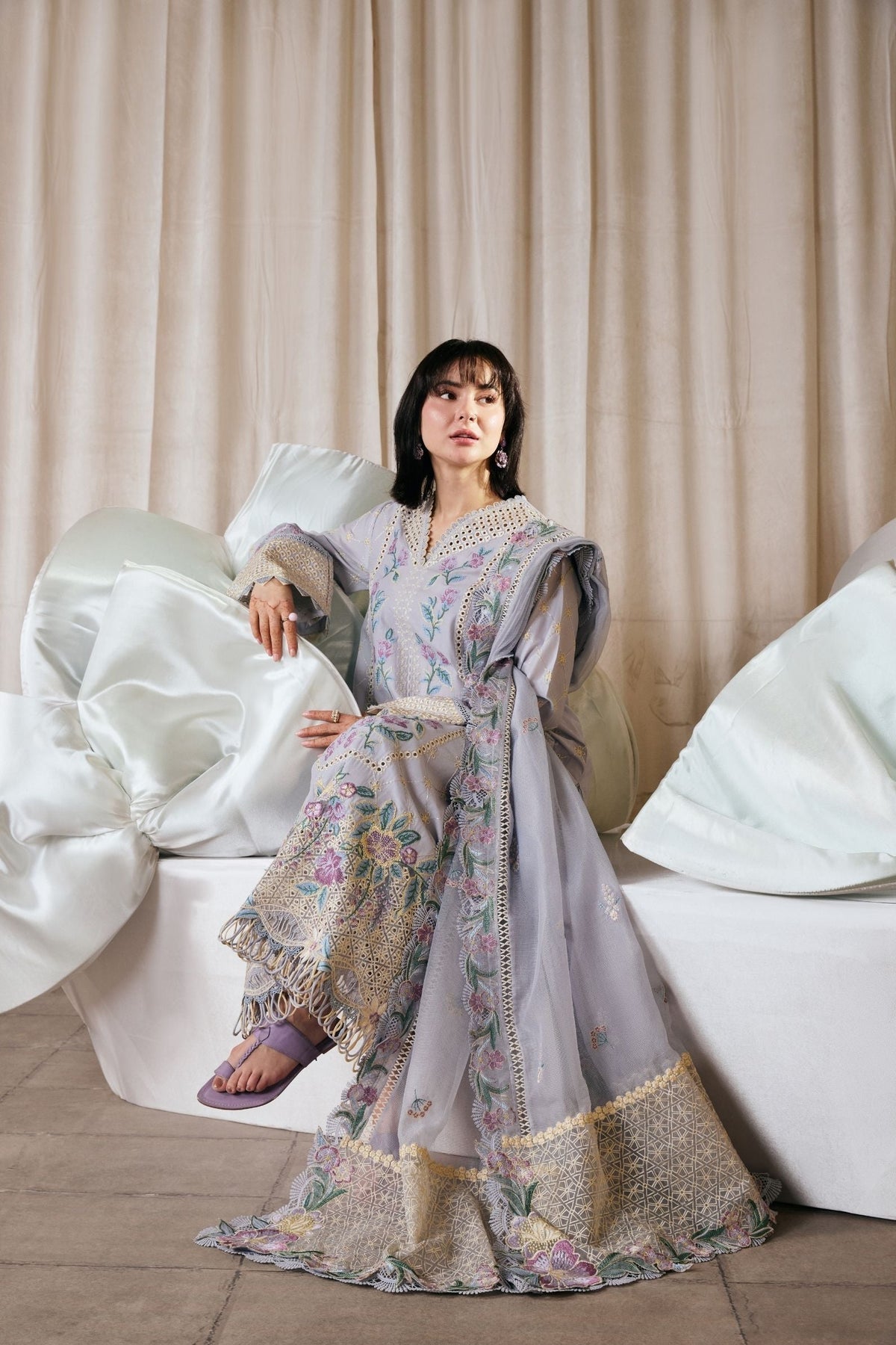 MARYAM HUSSAIN LUXURY LAWN EMBROIDERED 3 PC WITH EMBROIDERED DUPPATA