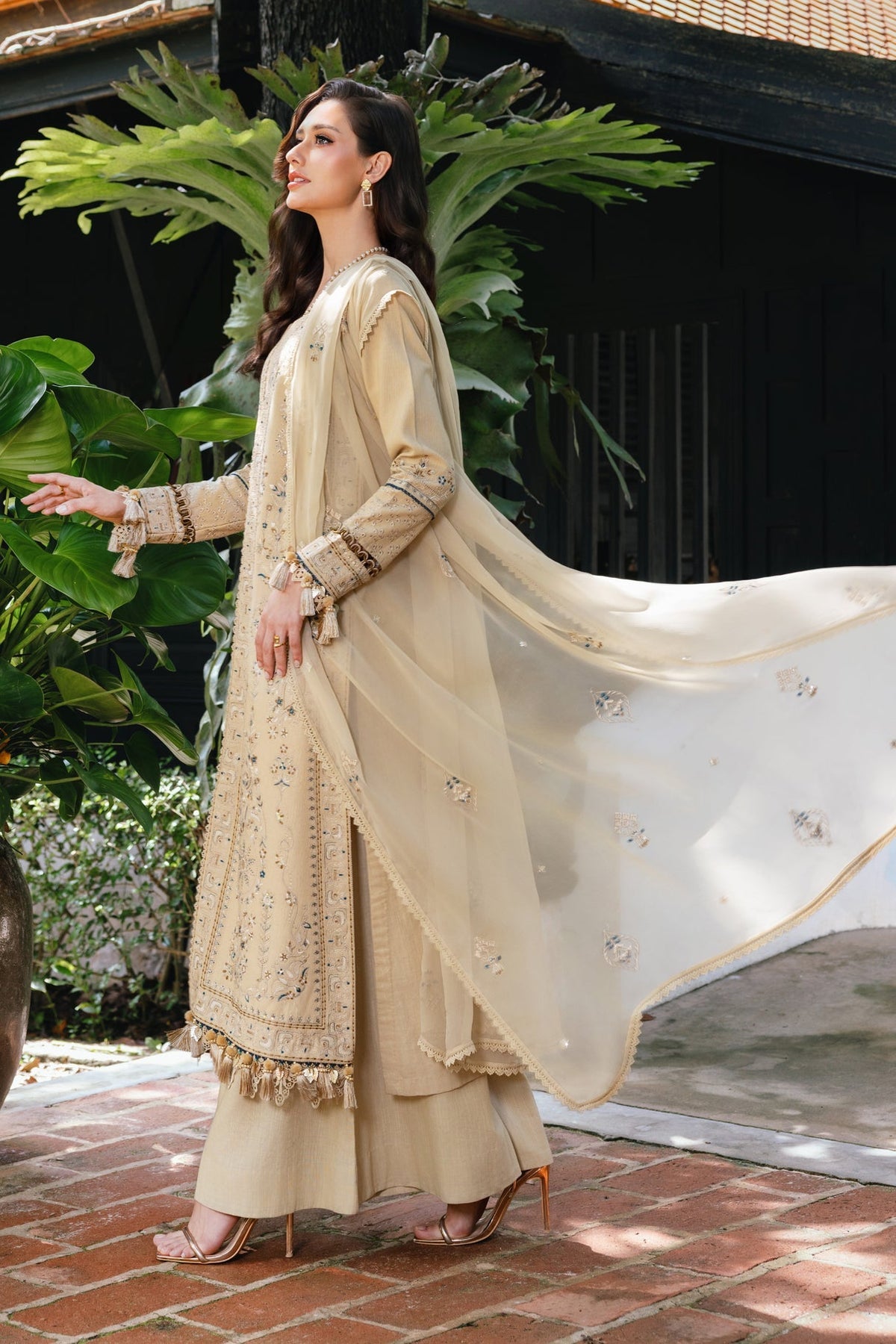 ETHNIC 3 PC LAWN LUXURY EMBROIDERED DUPATTA