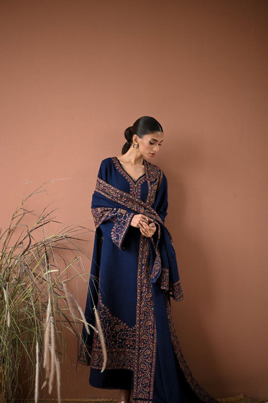 BATIK LAWN WITH 3 PC HEAVY EMBROIDERY LAWN DUPATTA