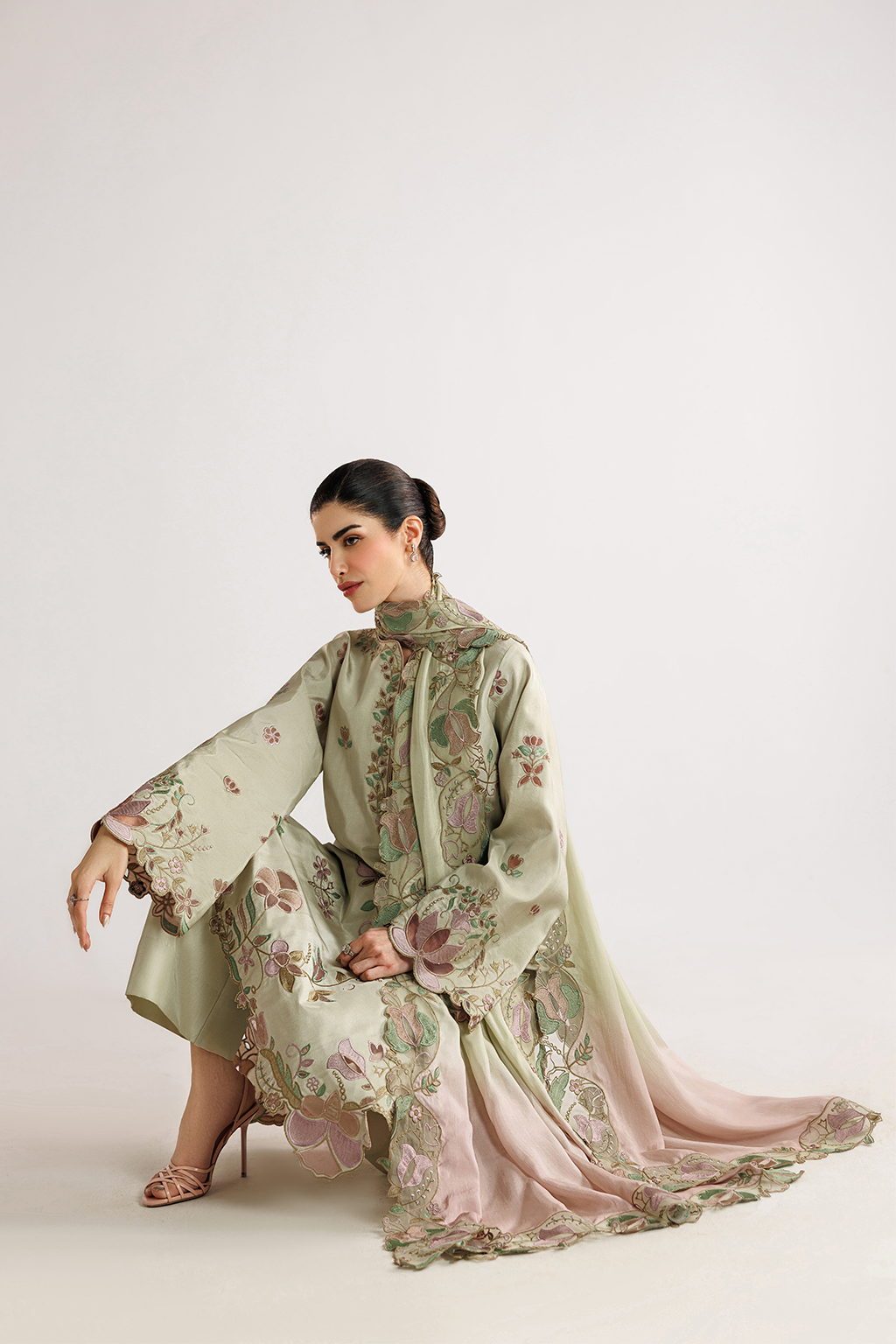 IZNIK-3PC DHANAK EMBROIDERED SHIRT WITH WOOL TYE&DYE PRINTED EMB SHAWL