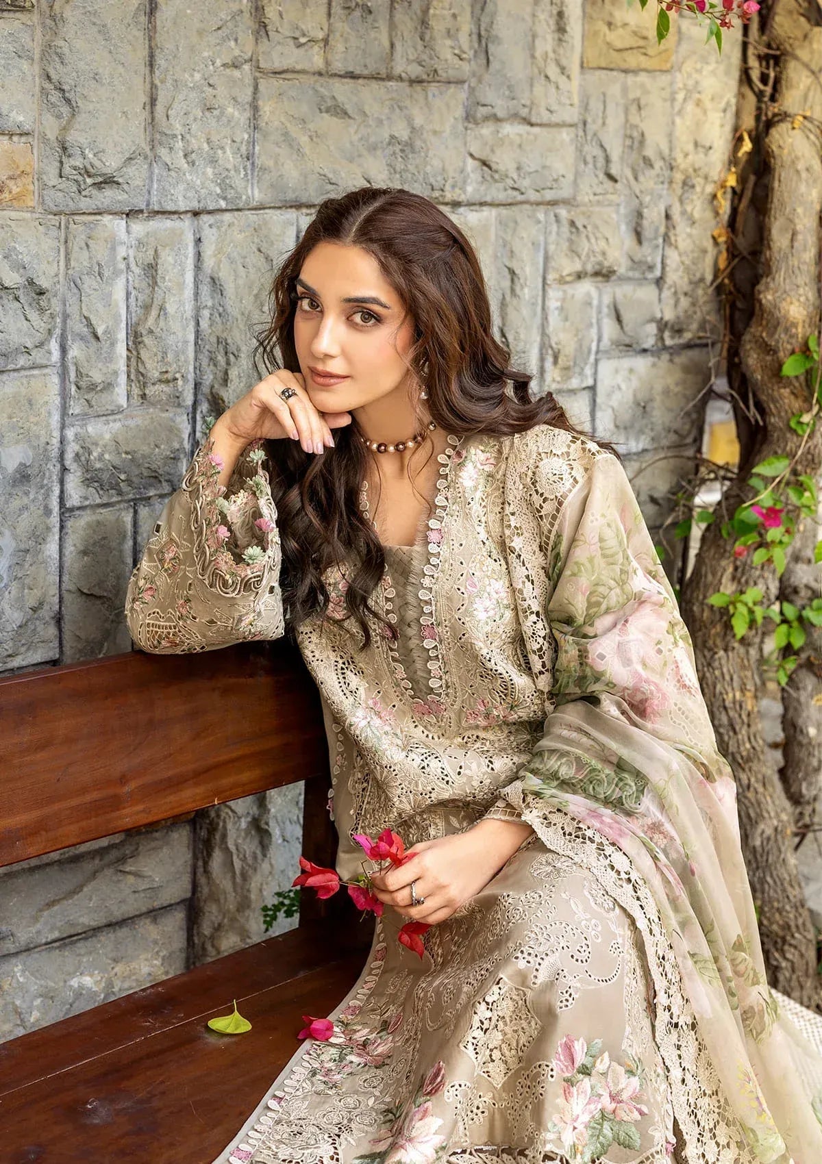 ELAF LUXURY LAWN EMBROIDERED 3 PC WITH EMBROIDERED DUPATTA