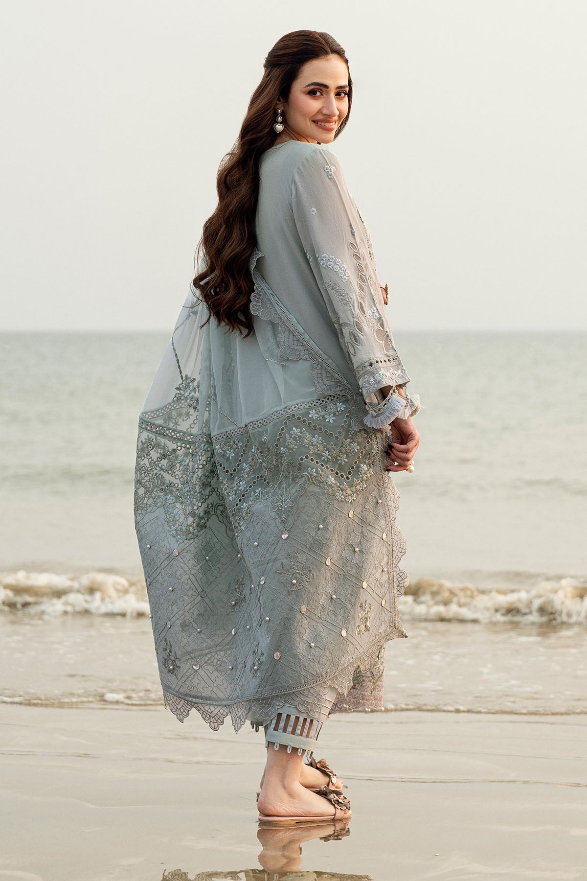 NUREH LAWN EMBROIDERED 3 PC WITH EMBROIDERED DUPATTA