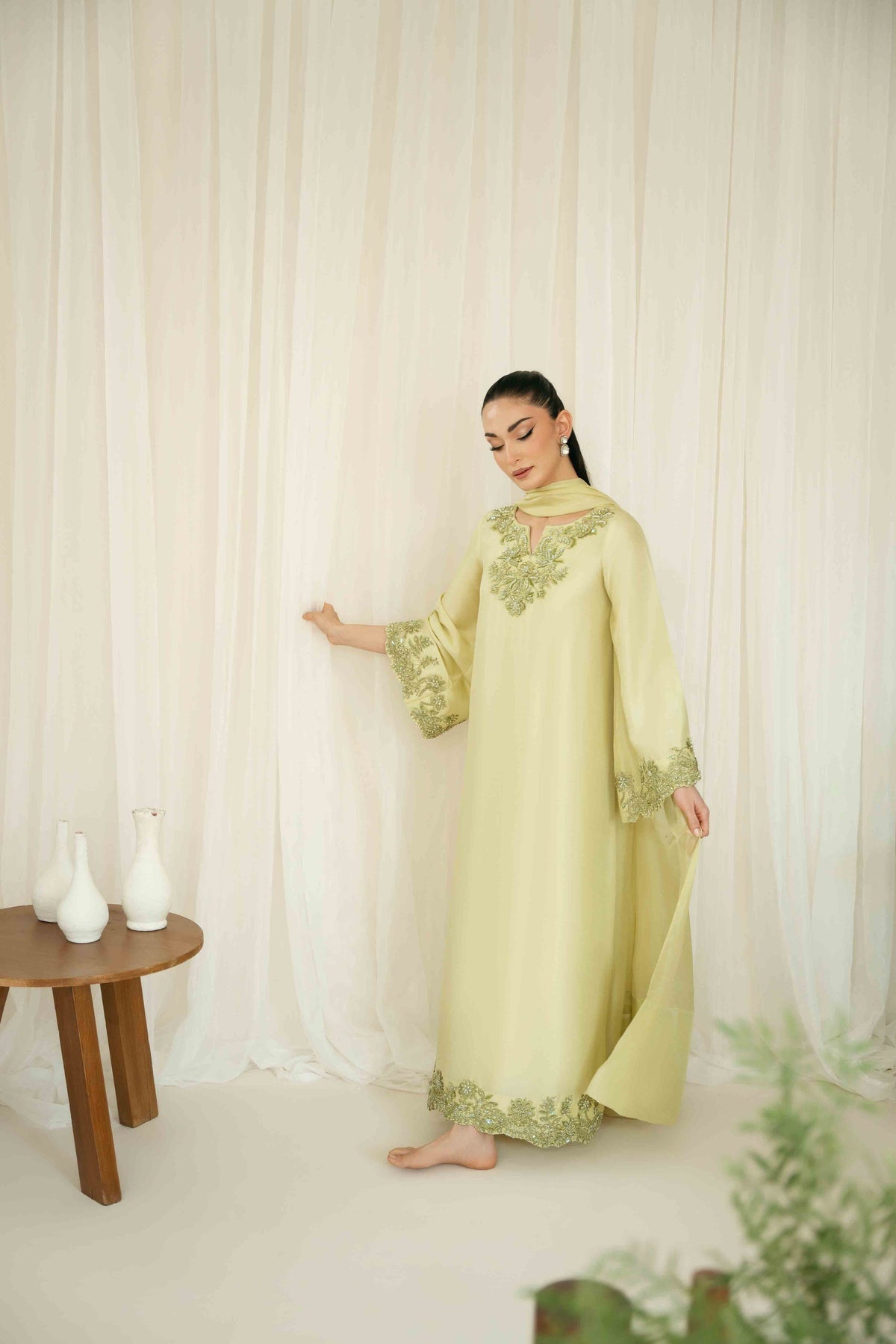 KAIDA RAW SILK 3 PC EMBROIDERED SUIT WITH SOFT SILK DUPPTA