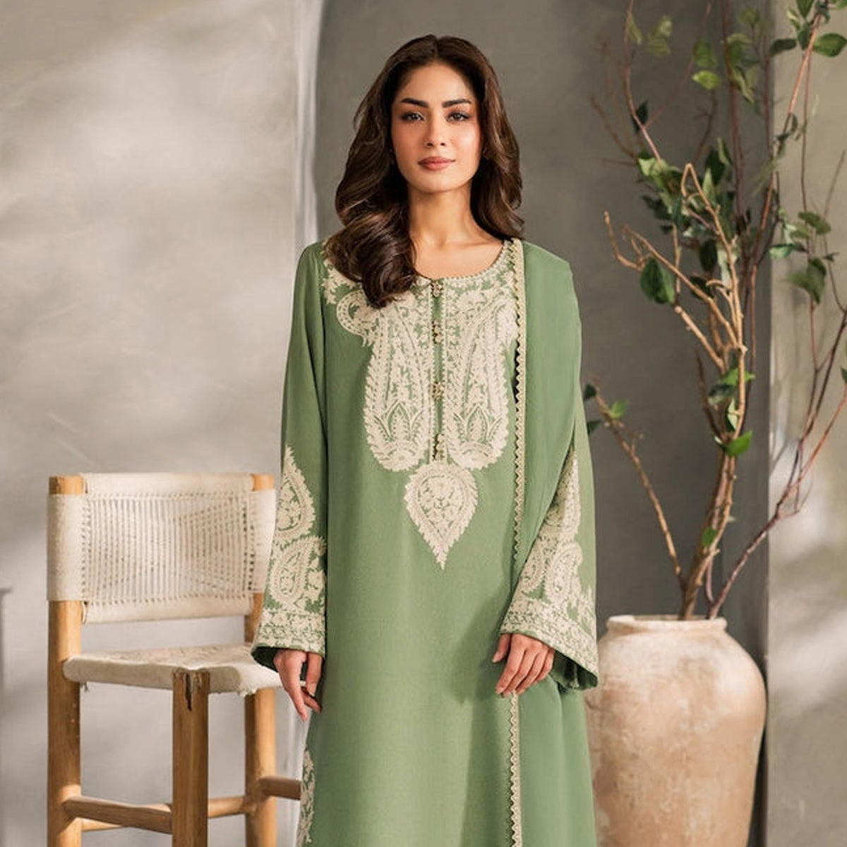 Mirana Lawn 3 PC Embroiderd With Ready to wear Dupatta