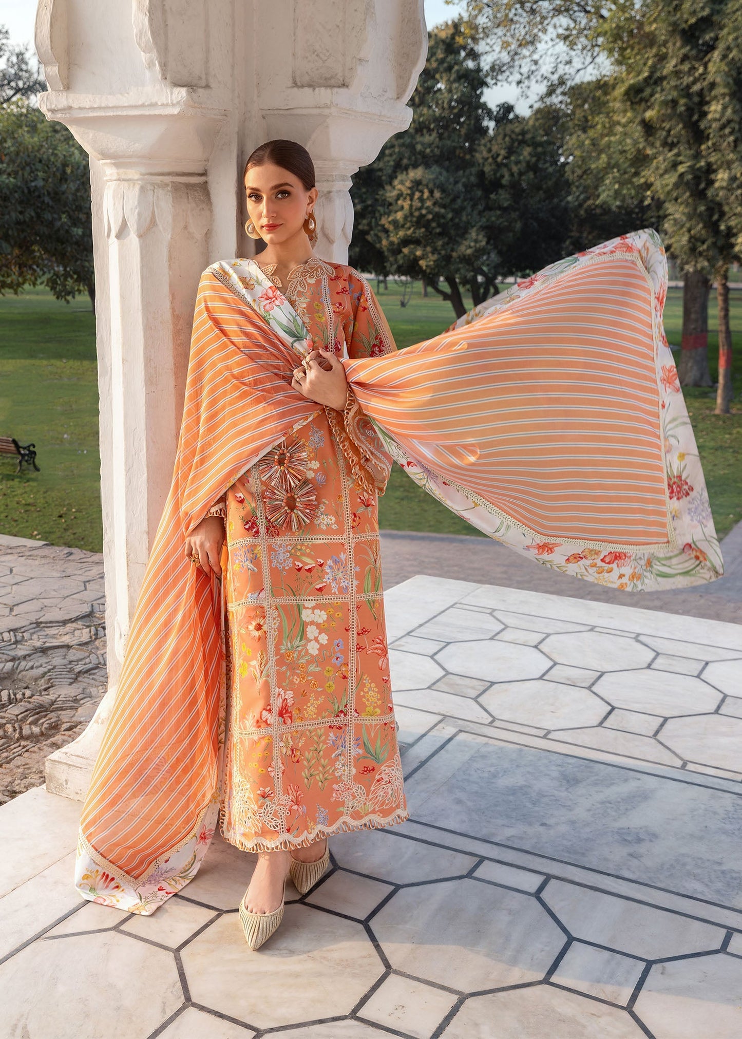 CRIMSON LAWN EMBROIDERED LAWN 3 PC WITH SOFT LAWN DUPPATA