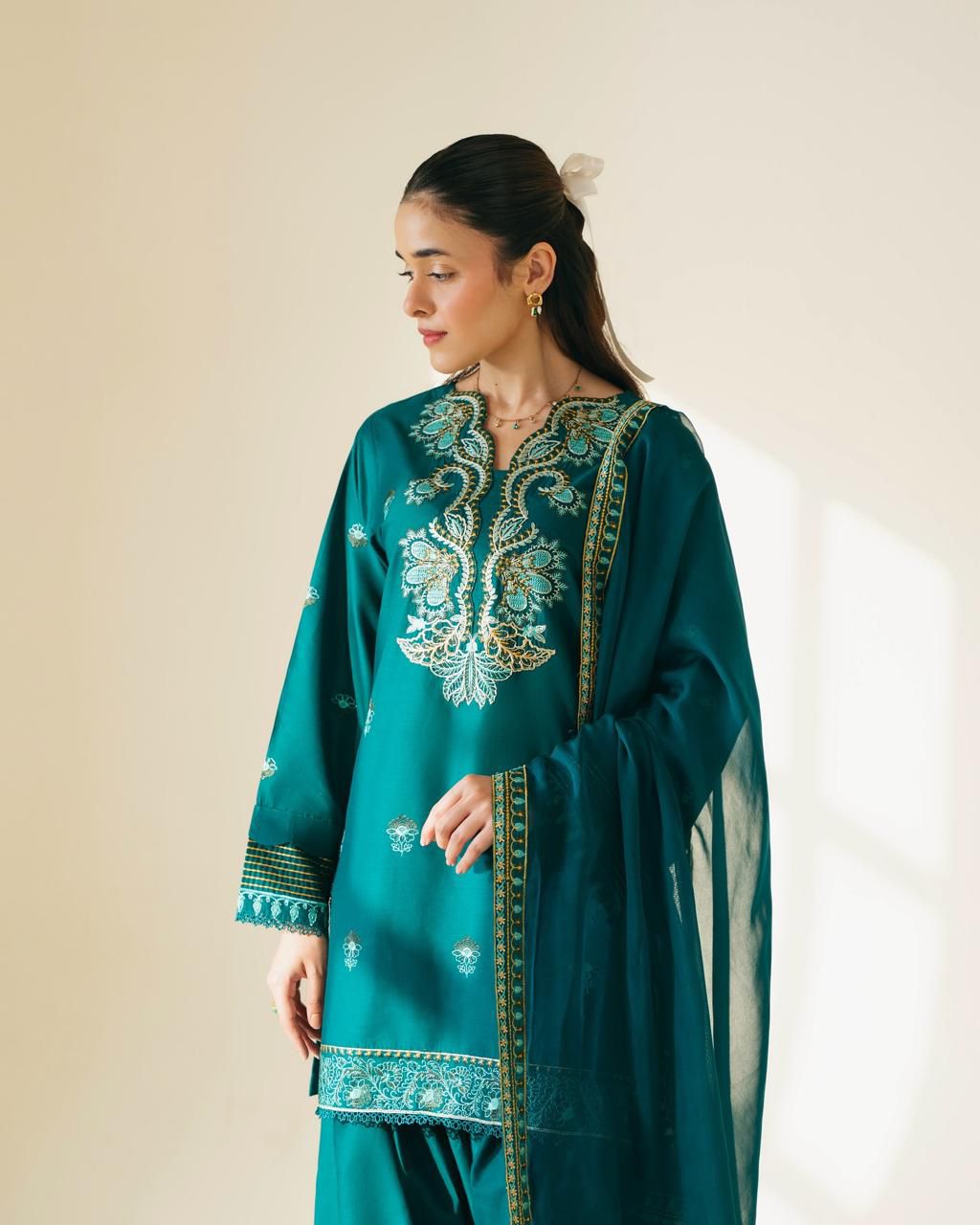 CROSS STITCH LAWN EMBROIDERD 3 PC WITH EMBROIDERED DUPATTA